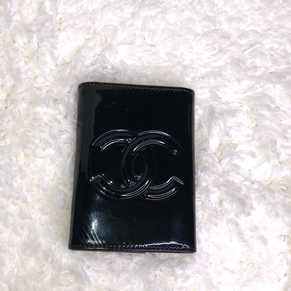 🔥SALE 🔥 CHANEL Key Holder